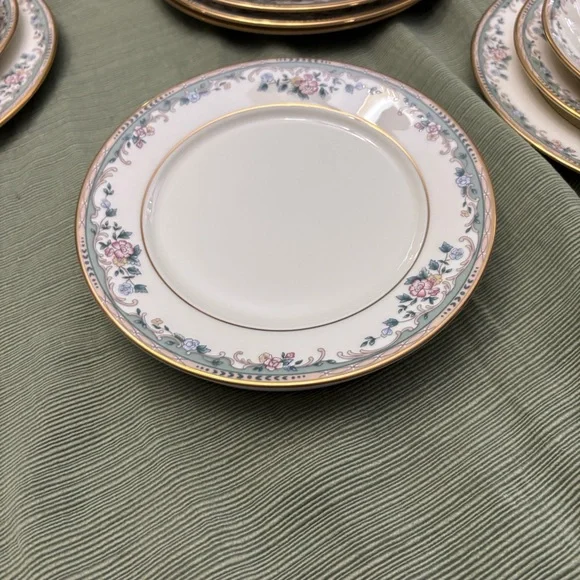 Lenox Spring Vista Floral Tea Set - Cream and Gold (Set 2)